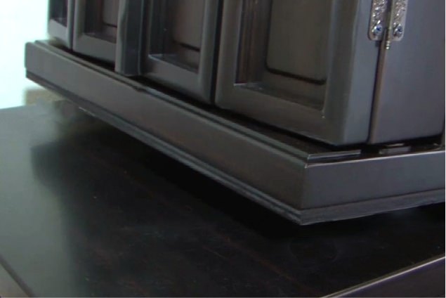 お仏壇の上台の底面にプロセブンを装着、上下合わせて密着させる