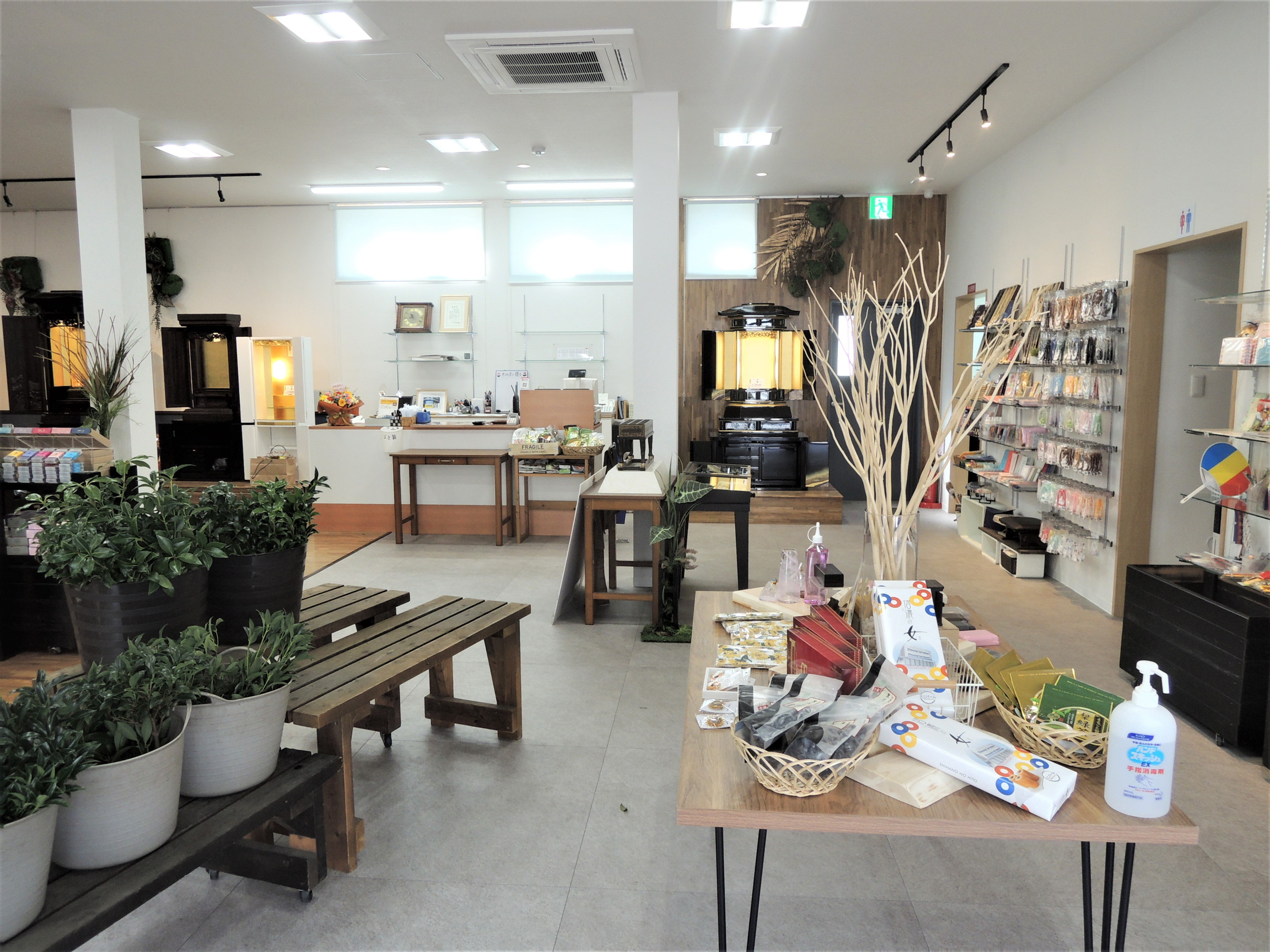 金剛堂_尼崎店_店内-2