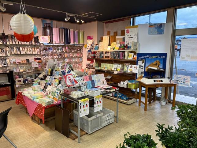 金剛堂_筑豊店_店内-1