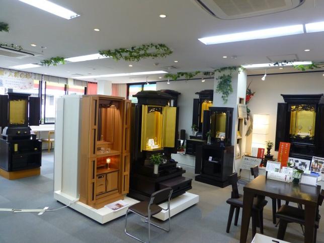 金剛堂_信濃町店_2階店内-1